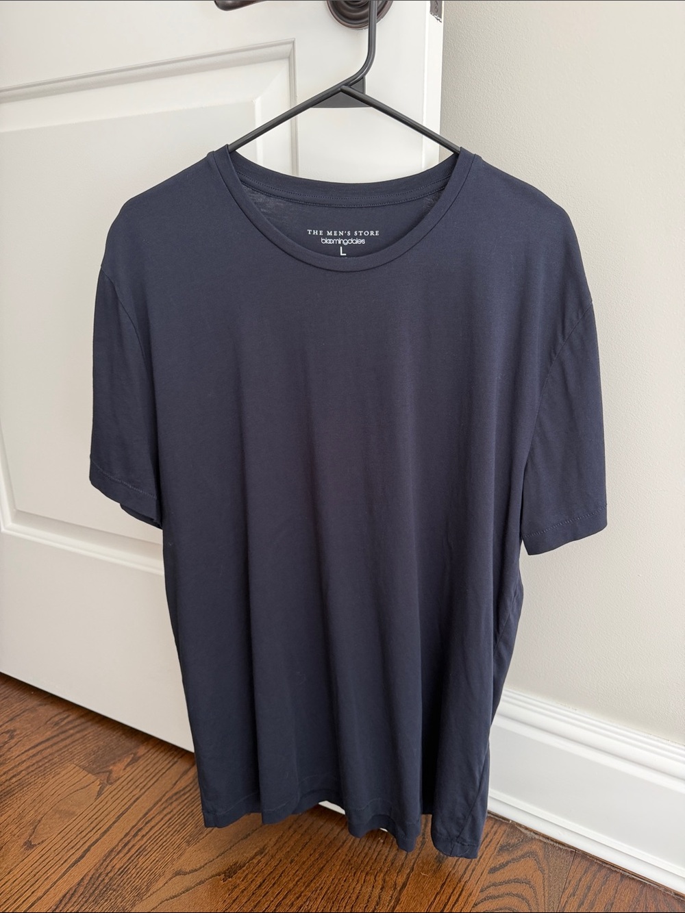 Bloomingdales the Men's Store Solid Dark Navy Crew Neck Tee